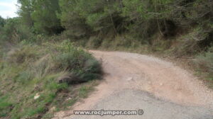 Pista aproximación - Vía Ferrata Tossal de les Venes de Rojalons - RocJumper