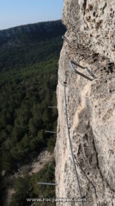 Flanqueos - Vía Ferrata Tossal de les Venes de Rojalons - RocJumper