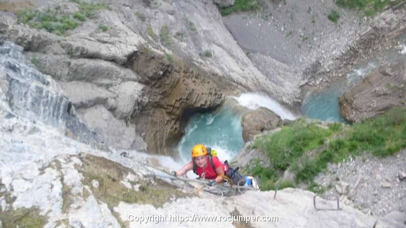 27-via-ferrata-cascada-del-sorrosal-broto