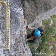 Grapas amarillas en Vía Ferrata Urquiza Olmo