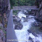 Pasarela y Puente tibetano