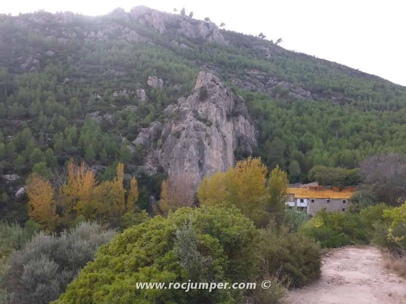Vía Ferrata Roca del Molí K1 (La Foia, Alcora, Castellón) - con río y Tirolina de 50 m