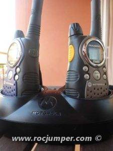 Walkie Talkie Motorola en Base de Carga