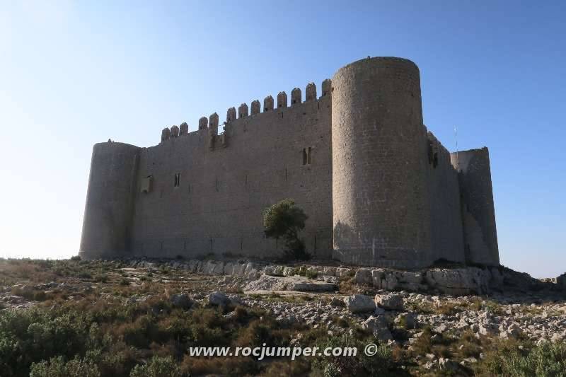 GR 92 Etapa 6: L'Escala - Castell de Montgrí (100 Cims) - Torroella de Montgrí 21,4 km +556m -531m · Costa Brava, Girona