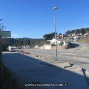 Calle de Cementerio con vendedor de flores