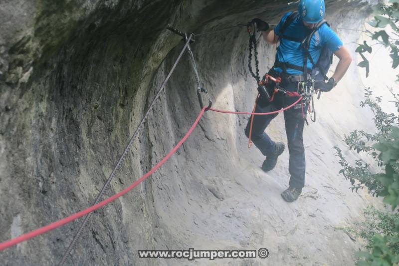 Cómo Asegurar en Vía Ferrata a Niños y Principiantes