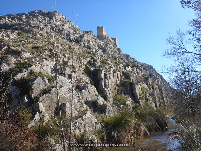 07 Via Ferrata Castillo Penaflor Huesa Comun Rocjumper