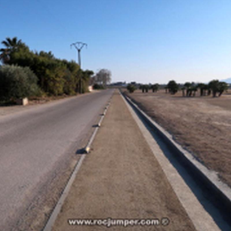 Carril bici a Castell de l'Aldea