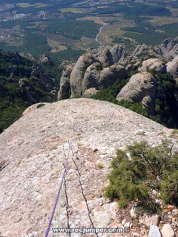 Largo 4 - Gorra Frígia - Montserrat - RocJumper