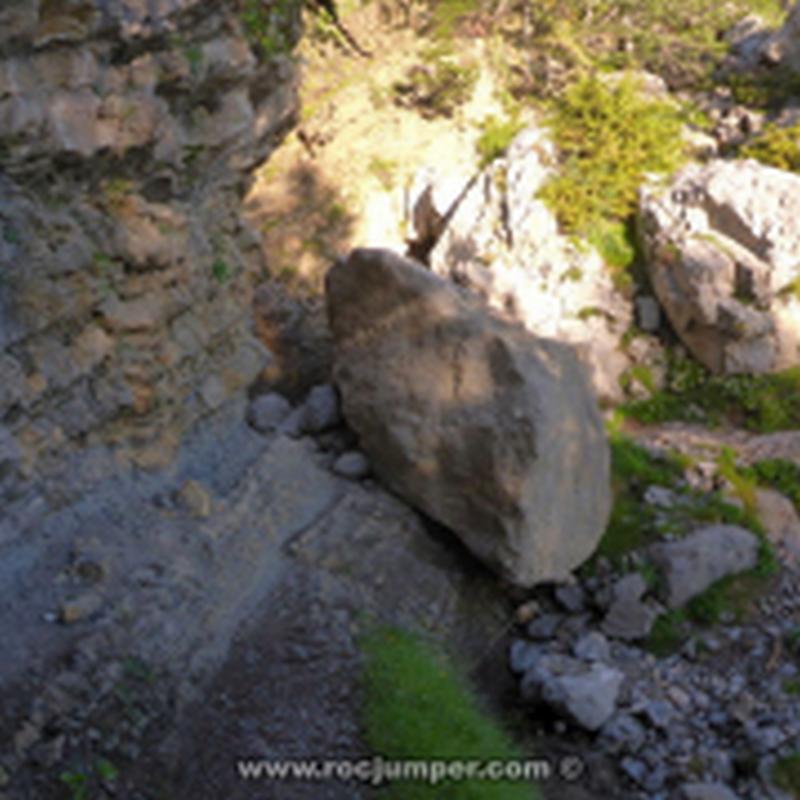 Bloque sobre el sendero PR