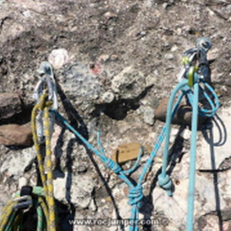 Reunión Largo 2 - Vía de l'Adrià - Gorro Frigi - Montserrat - RocJumper