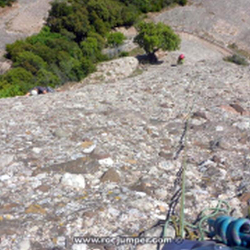 Largo 2 - Vía de l'Adrià - Gorro Frigi - Montserrat - RocJumper