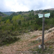 Palo indicador - Sendero aproximación Torrent de la Foradada