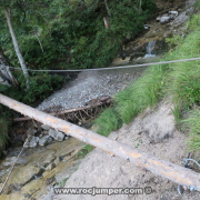 Puente tronco - Vía Ferrata Hausbachfall Klettersteig - RocJumper