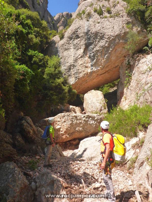 079 Torrent Bugaders Clot Sajolida Pont Montserrat Rocjumper