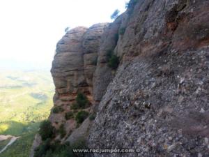 Inicio - Vía Princesetes del Bosc - Agulla de la Foradada - Montserrat - RocJumper
