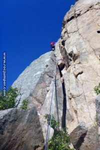 Largo 1 - Aresta GER Roc Ponent Barranc de Castellfollit (Poblet, Tarragona) RocJumper