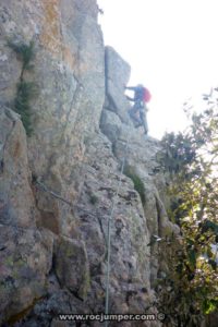 Largo 3 - Aresta GER Roc Ponent Barranc de Castellfollit (Poblet, Tarragona) RocJumper