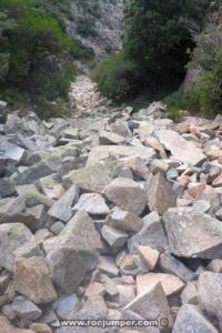 Descenso de Tartera - Aresta GER Roc Ponent Barranc de Castellfollit (Poblet, Tarragona) RocJumper