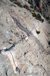 Flanqueo Cable - Vía Ferrata Castillo de Salvatierra - Vía Ferrata Sierra de la Vila - Villena - RocJumper