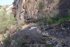 Hito de piedra - Vía Ferrata Aielo de Malferit - RocJumper