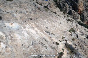 Flanqueo sin cable - Vía Ferrata Castillo de Salvatierra - Vía Ferrata Sierra de la Vila - Villena - RocJumper