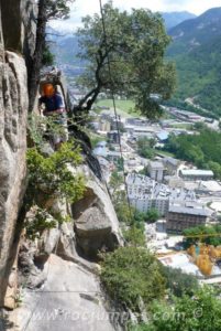 Flanqueo - Vía Ferrata Sant Vicenç d'Enclar - Andorra - RocJumper