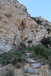 Camino a Tramo 3 - Vía Ferrata Norte del Cid - RocJumper