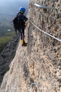 Flanqueo Corto Tramo 2 - Vía Ferrata Serra de les Canals - RocJumper