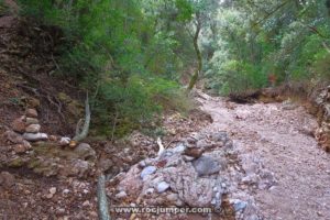 Torrent de Migdia - Vía Esquivabolas - Cajoleta - Montserrat - RocJumper