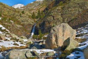 Puente del Rus y Cascada - Estany Tapat - Cabdella - RocJumper