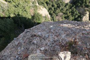 Reunión rápel 15 m - Vía Esquivabolas - Cajoleta - Montserrat - RocJumper