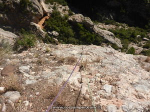 Largo 2 - Vía Delinqüents - Codolosa - Montserrat - RocJumper