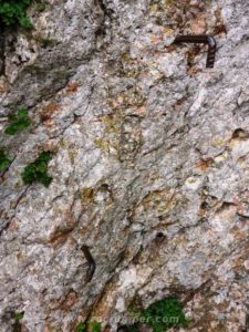 Clavijas en L - Vía Ferrata Castellot - Castellví de la Marca - RocJumper