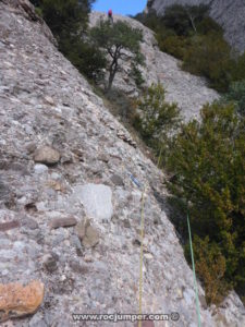 Largo 2 - Vía El Gruñón - Gorro Frígia - Montserrat - RocJumper