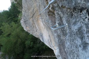 Flanqueo Vía Ferrata Roca Narieda - RocJumper