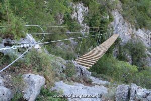 Puente de Tablones - Vía Ferrata Roca Narieda - RocJumper