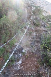 Flanqueo Diagonal - Vía Ferrata Roca Narieda - RocJumper