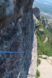 Largo 7 - Vía Integral Pilar Martínez - Gorra Frígia - Montserrat - RocJumper