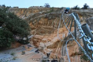 Escalera de Caracol - Tramo 2 - Vía Ferrata Roca Narieda - RocJumper