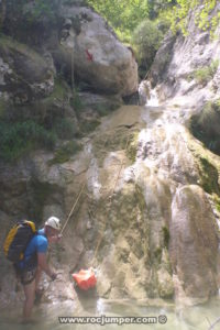 Penúltimo rápel - Pasamanos - Barranco de l'Espunya o Torrent de Gol - RocJumper