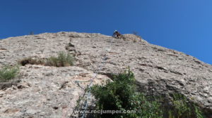 Largo 1 - Vía Lluís Baciero Salvador - Carena del Cap de Sant Joan - Sant Miquel - Montserrat - RocJumper