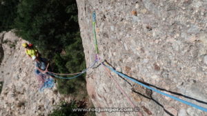 Largo 2 - Vía Lluís Baciero Salvador - Carena del Cap de Sant Joan - Sant Miquel - Montserrat - RocJumper