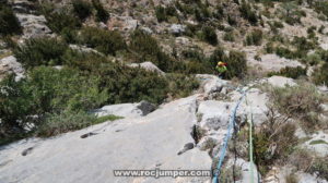 Largo 4 - Vía de la Núria - Serra de Sant Joan - Boxiols - RocJumper