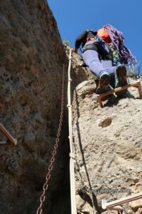 Grapas canal - Vía Ferrata Pared del Pessó - Collegats