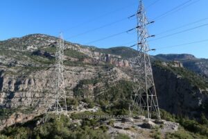 2 torres eléctricas - Vía Romani x-treme (V 85 m) Roques de Pessó - Collegats