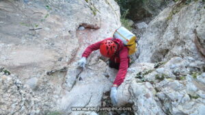 Cuerda Anudada 3 - Torrent del Balaguer - Montserrat - RocJumper