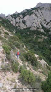 Desvío Retorno - Vía Traca i Mocador - Serrat d'en Muntaner Inferior - Montserrat - RocJumper