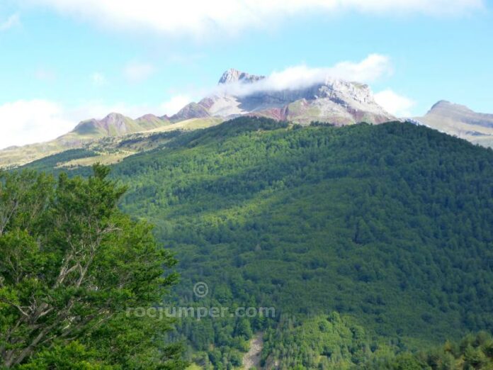 Vía Ferrata Pico De Articalena K2 Selva De Oza Huesca Rocjumper