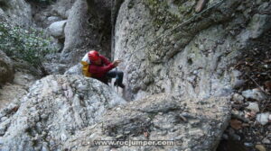 Cuerda Anudada 7 - Torrent del Balaguer - Montserrat - RocJumper
